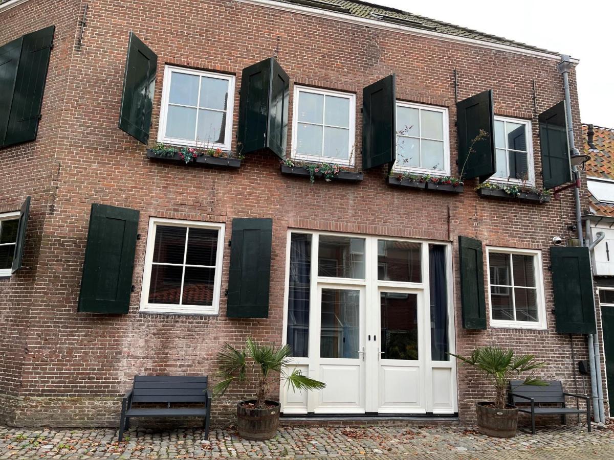 De Pauw *